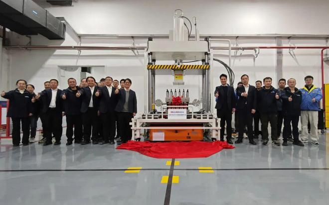 玉柴50标方PEM制氢电解槽正式下线(图2)