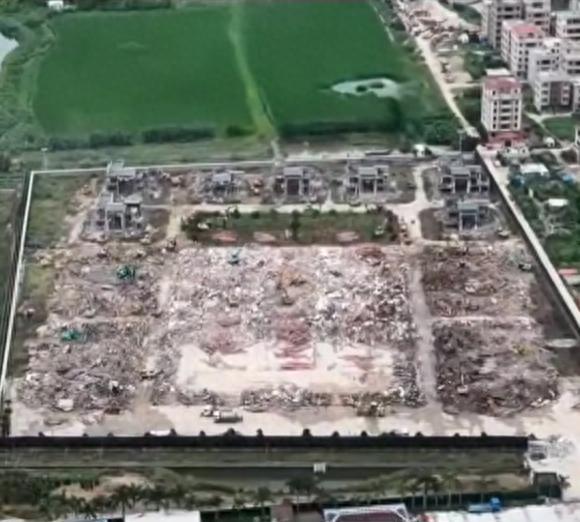 汕头违建豪宅“英之园”：耗资上亿元半天夷为平地拆除视频曝光(图1)
