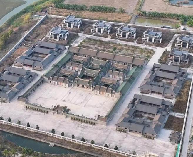 汕头违建豪宅“英之园”：耗资上亿元半天夷为平地拆除视频曝光(图6)